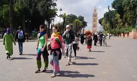 صحيفة تنصح السائحات البريطانيات بارتداء ملابس محتشمة في المغرب