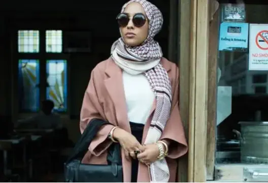 الحجاب ضمن تشكيلة جديدة لماركات أزياء عالمية