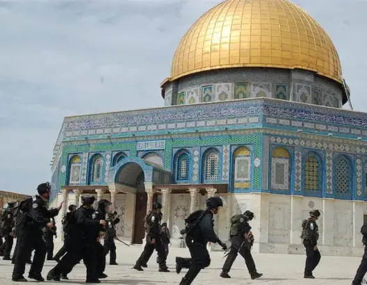 1272 صهيونيا اقتحم المسجد الأقصى الشهر الماضي