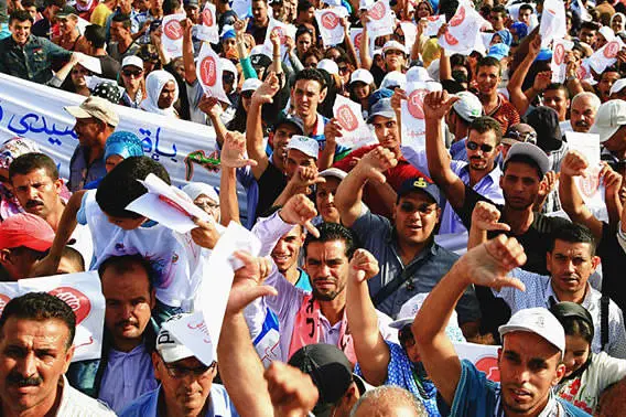 ابن كيران يستدعي المركزيات النقابية قبل موعد المسيرة الوطنية