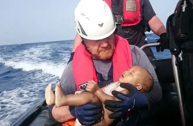 إيلان جديد في المتوسط.. صورة أخرى تهز المشاعر