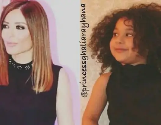 طفلة مغربية تعرض الأزياء على طريقة النجوم