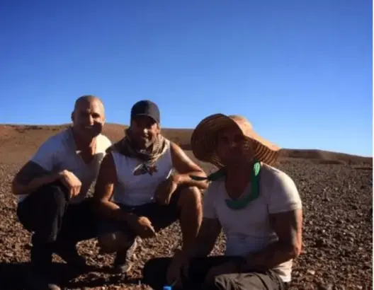 صور جديدة لأبطال سلسلة “prison break” في المغرب خلال كواليس التصوير