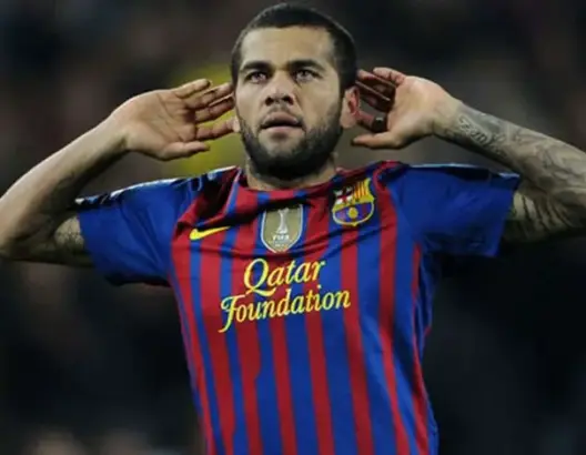 ألفيس يصدم عشاق برشلونة ويوقع لهذا النادي الإيطالي الكبير