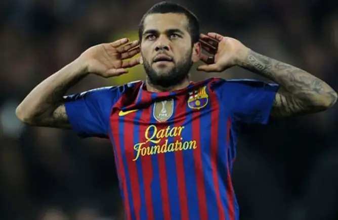ألفيس يصدم عشاق برشلونة ويوقع لهذا النادي الإيطالي الكبير