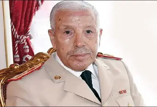 قالت الصحف: الجنرال عروب يتجاوز مرحلة الخطر واجتماع طارئ بالقيادة العسكرية