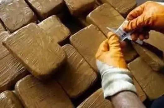 ضبط 3 أطنان من مخدر الشيرا وتوقيف3 مشتبه فيهم