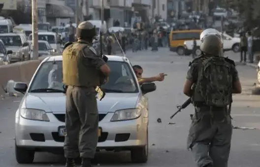 قوات الاحتلال تعتقل 8 فلسطينيين من نابلس والقدس