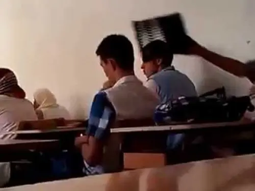 تلميذ يرشق أستاذه بالغائط في مراكش