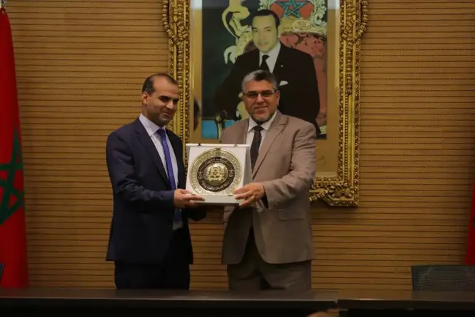 الرميد يسلم درع الوزارة لنائب وكيل الملك بفاس