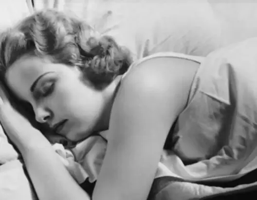 7 أشياء لا تفعلها قبل النوم