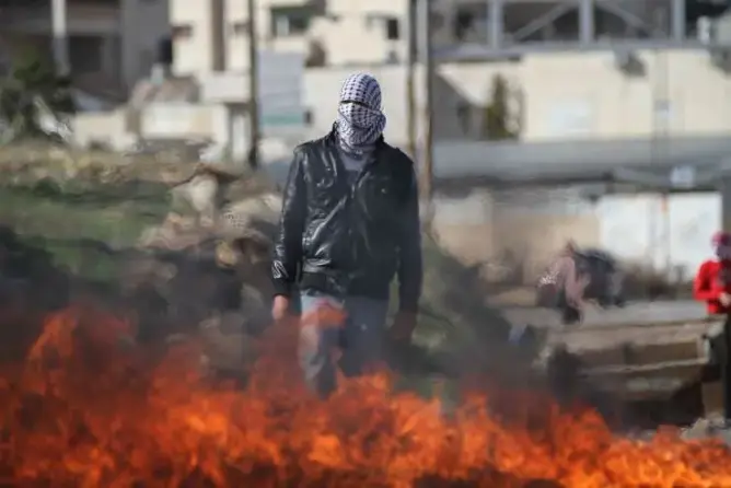 الاحتلال يفتح النار صوب المزارعين والرعاة جنوب غزة