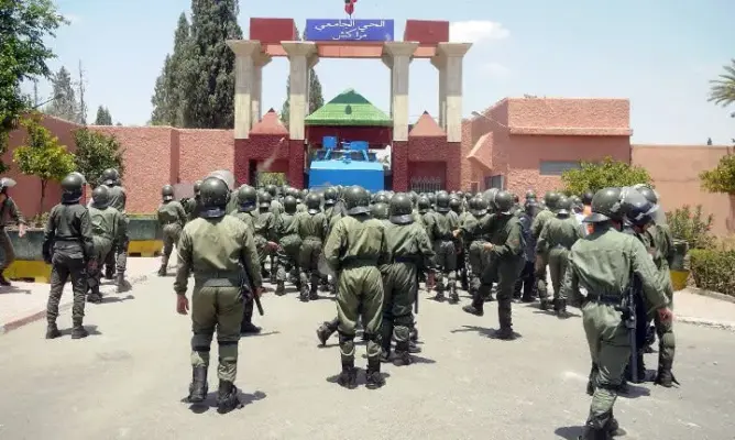 مواجهات عنيفة بين الأمن ومحتجين على تأخر المنحة بجامعة مراكش