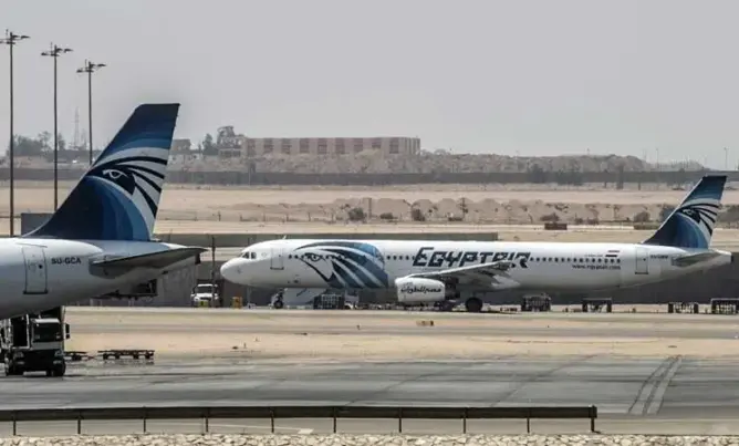 الجيش اليوناني: العثور على حطام لطائرة “مصر للطيران” قبالة سواحل جزيرة كريت