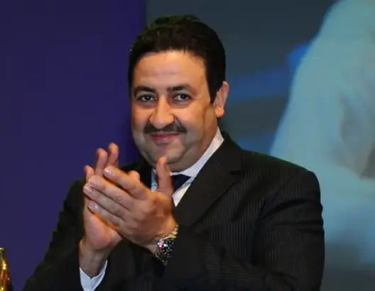 وزير سابق يُهاجم أمريكا ويتهم قياديي أحزاب في الحكومة بمحاباتها