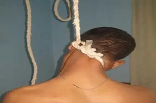 أستاذ لمادة التربية الإسلامية يضع حدا لحياته بأيت ملول