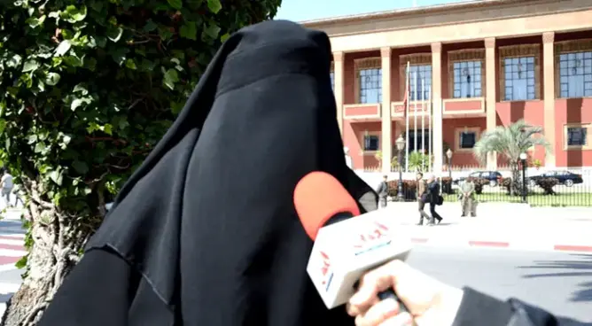 زوجة معتقل إسلامي: لدينا حقائق “تشكك” في حقيقة أحداث 16 ماي