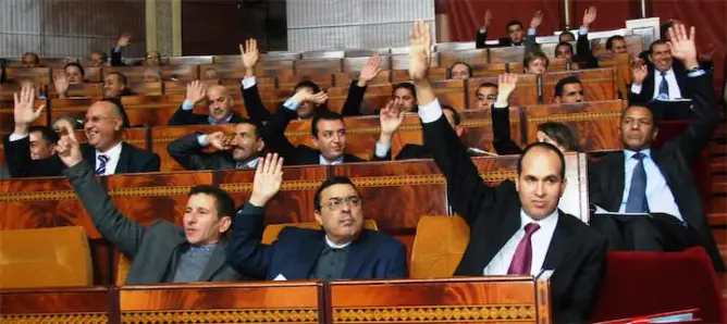 المصادقة بالأغلبية على مشروع قانون هيئة المناصفة ومكافحة كل أشكال التمييز