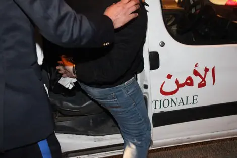 حجز سيارة محملة بالكيف والتبغ المهرب بخريبكة