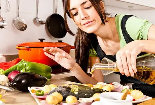 دراسة: الطعام القليل يُعدل مزاج الإنسان