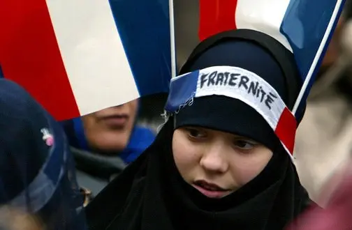 تقرير: ارتفاع الأعمال المعادية للإسلام في فرنسا خلال سنة 2015