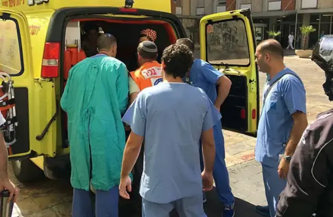 مقتل مستوطنة وجرح آخر بعملية طعن بالخليل واستشهاد المنفذ