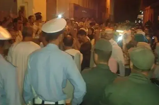 الدولة تمنع الاعتكاف بـ 18 مسجدا و”العدل والإحسان” تتهمها بتسييس الملف