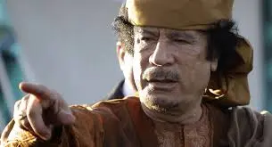 مسؤولة في حرس القذافي تكشف أسرار هوسه بتجنيد النساء