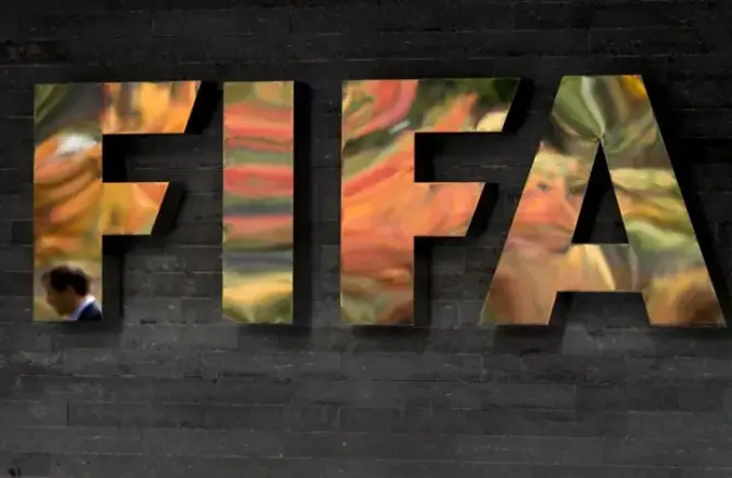 الفيفا يعين لجنة خاصة لإدارة الاتحاد الأرجنتيني لكرة القدم
