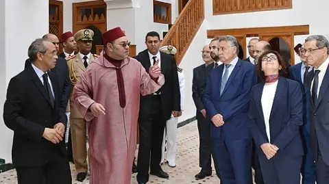 الملك يصدر تعليماته بإعادة فتح 5 مدارس عتيقة ودار المؤقت بفاس
