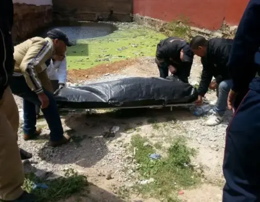 العثور على جثة شاب تحمل أثارا للطعن بآلة حادة