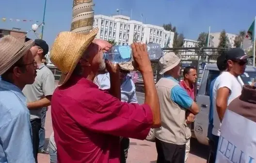 بعد الريسوني.. مفكر إسلامي ينتقد معاقبة المفطرين علنا في رمضان