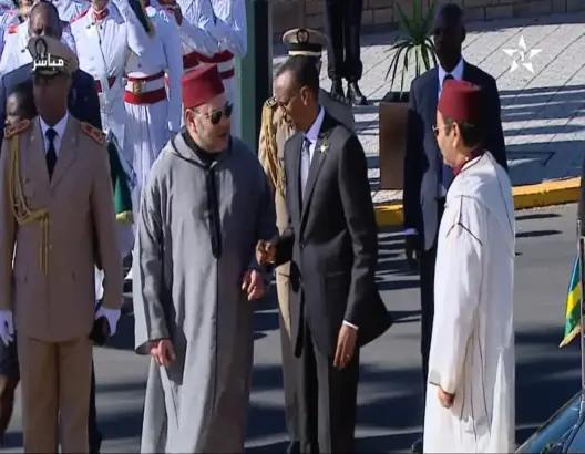 الملك يوشح رئيس رواندا بأرفع وسام يمنحه المغرب
