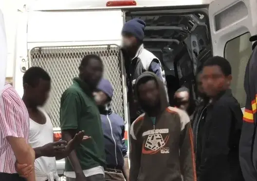 محاولة تهريب 6 مهاجرين في شاحنة بميناء طنجة والأمن يوقف السائق