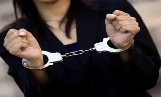 توقيف إسبانية من أصل مغربي حاولت تهريب 1200 قرص مخدر