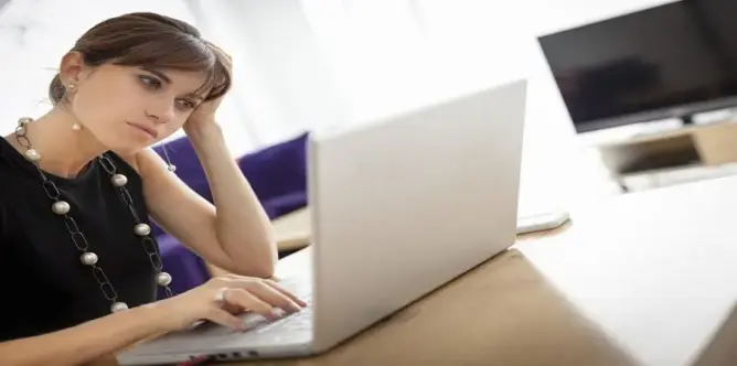 دراسة: الوظيفة المملّة قد تؤدي للموت الدماغي