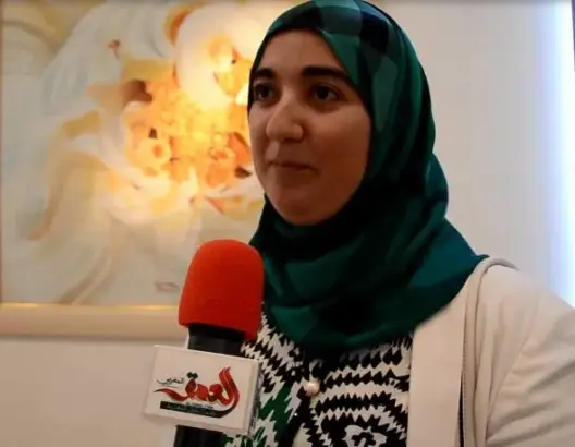 الفنانة فاطمة الشعباني تقيم معرضا للفن الإسلامي بلمسة أنثوية