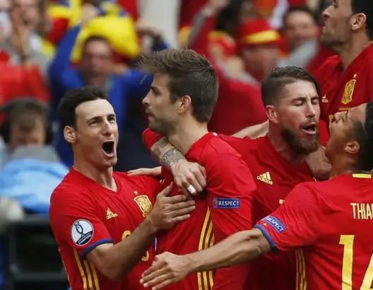 إسبانيا تستهل مشوارها في “اليورو” بفوز صعب على التشيك