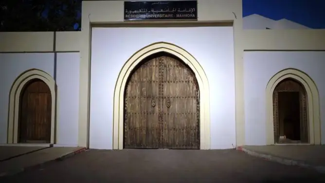 طلبة الحي الجامعي المعمورة بالقنيطرة يستنكرون رفع أثمنة الإقامة