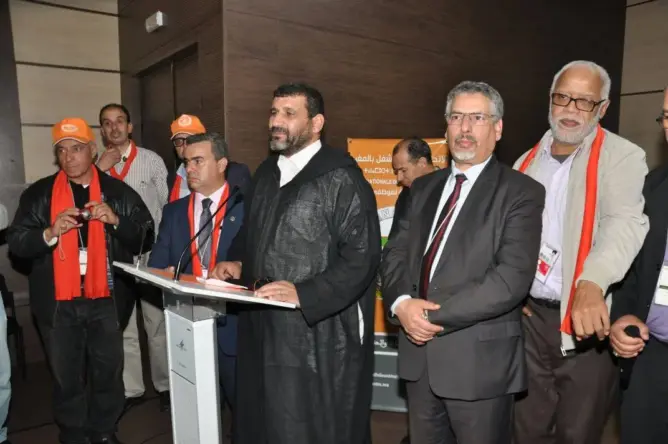 نقابة “البيجيدي” تطالب بالسماح لغير المجازين في ولوج الإدارة التربوية