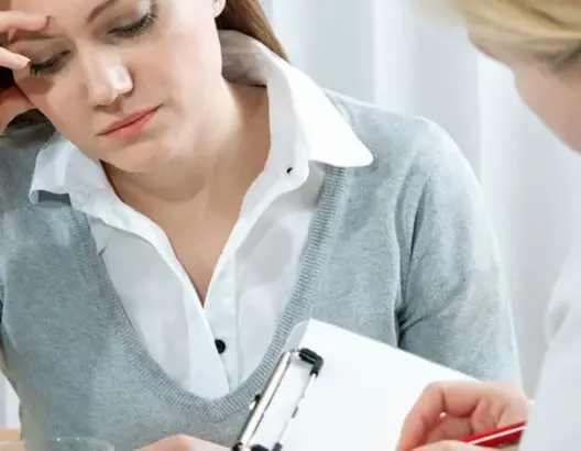 دراسة: احتمال تعرض النساء للقلق ضعف الرجال.. لماذا؟