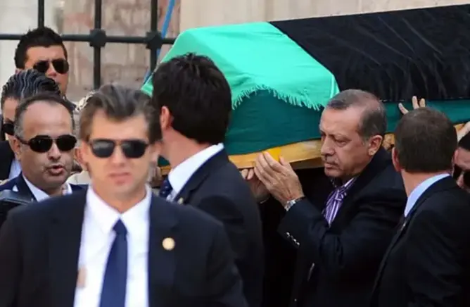 أردوغان يشارك في تشييع أسطورة الملاكمة محمد علي كلاي