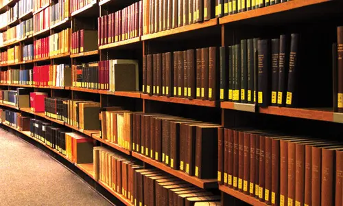 25 كتابا يجب عليك قراءتهم قبل الوفاة