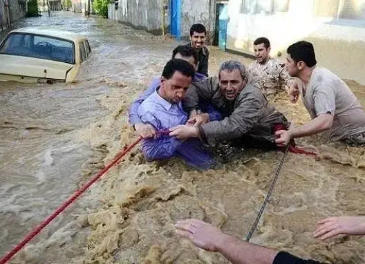 فيضانات تكساس تودي بحياة 16 أمريكيا بينهم 4 جنود