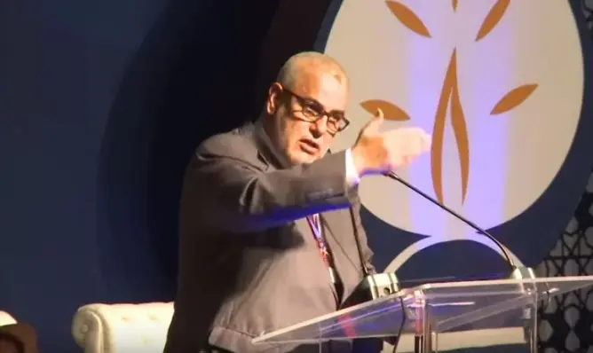 ابن كيران: مارست السياسة بـ “سذاجة” وإذا قلت كل شيء “يعلم الله فين غنوليو”