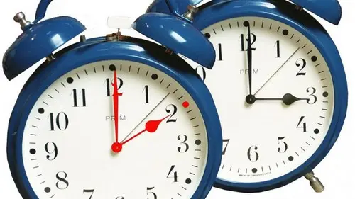 لا تنسوا تأخير ساعاتكم بستين دقيقة الأحد المقبل