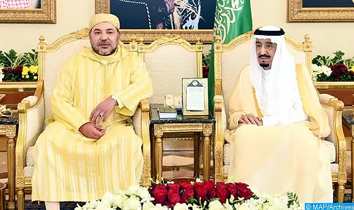 الملك يزور العاهل السعودي بمقر إقامته بطنجة