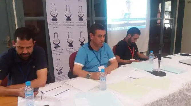 بعد مراكش.. “بيجيدي” يجمد عضوية 3 أعضاء بالخميسات بسبب “الكولسة”