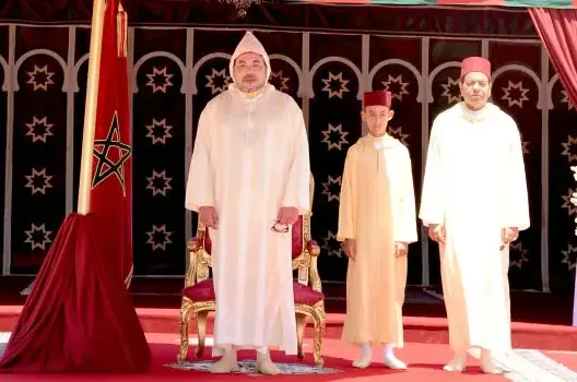 هذه لائحة الشخصيات المغربية والأجنبية التي وشحها الملك اليوم
