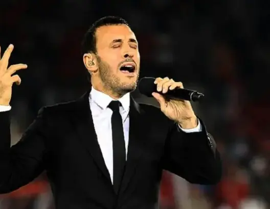 “القيصر” يغني للحب والسلام على مسرح قرطاج